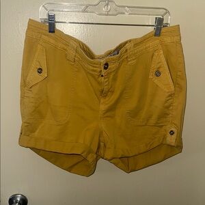 Torrid Size 18 Women's Mustard Shorts